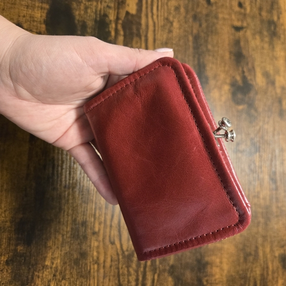 Limited Edition Hobo Wallet - Picture 6 of 6